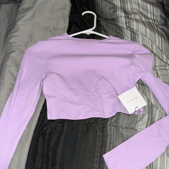 ⚠️LAST DAY TO PURCHASE— 2 Shein long sleeve crop tops - Picture 2 of 5